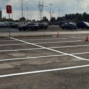 Auchan-Bydgoszcz - malowanie poziome 2